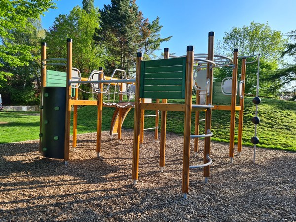 Aire de jeux LI
