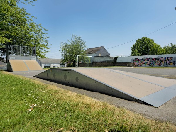 Aire de jeux Rampe de skateboard